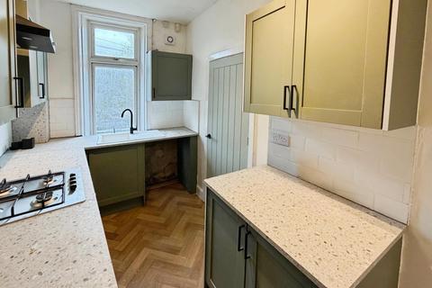 4 bedroom terraced house to rent, Ovenden Road Terrace, West Yorkshire HX3