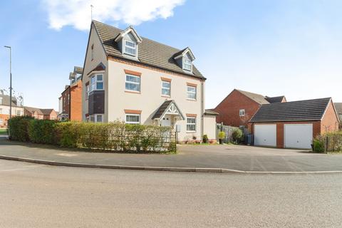 5 bedroom detached house for sale, Sandpiper Drive, Stafford