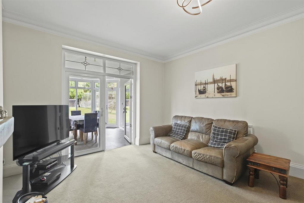 Lounge To The Conservatory