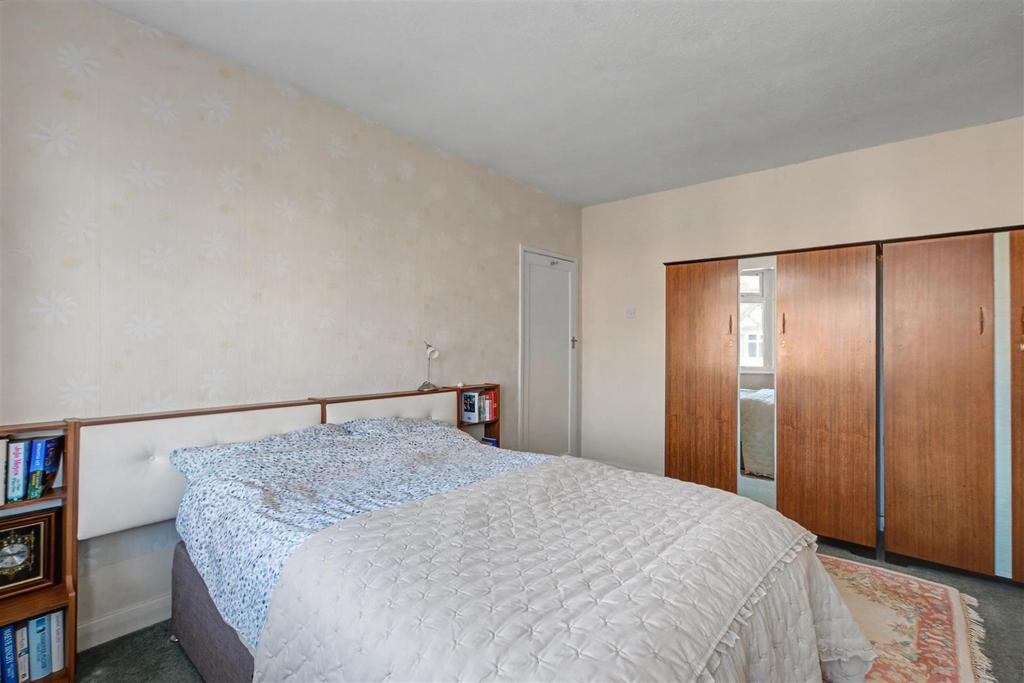 Bedroom 1 2.jpeg