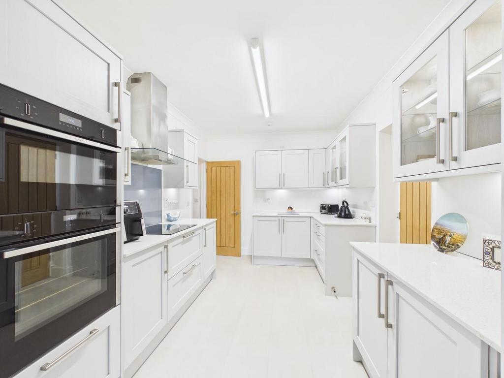 CAM05010 G0-PR0039-STILL012.jpg