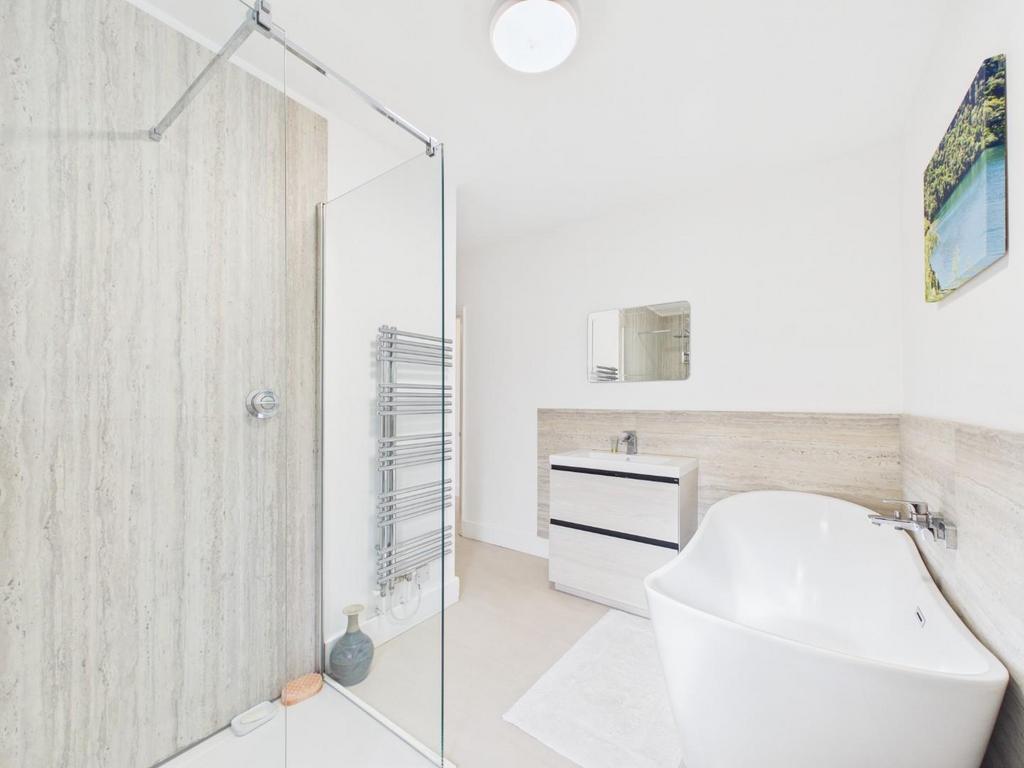 CAM05010 G0-PR0039-STILL007.jpg