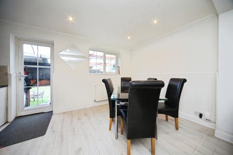 undefined, Lockhart Close, Dunstable