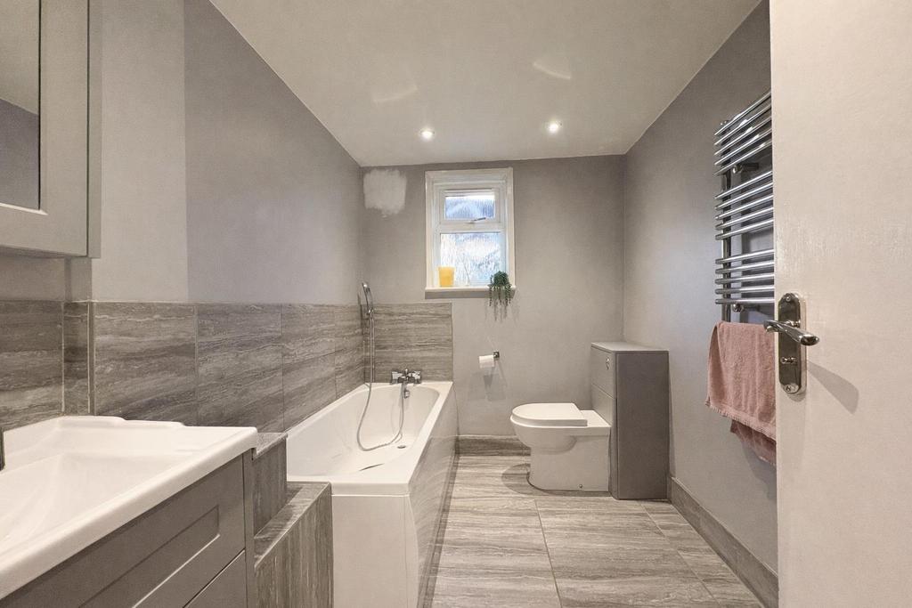 Ba ATHROOM.png