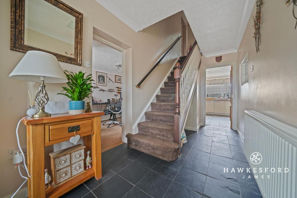 Bell Road, Sittingbourne - Entrance hall