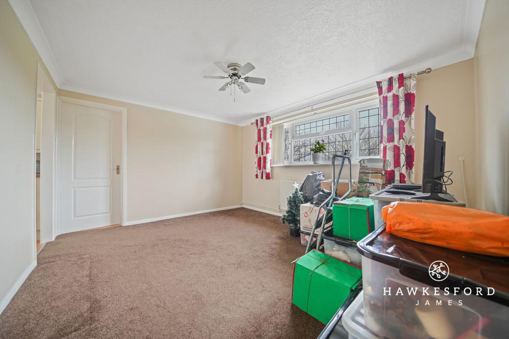 Bell Road, Sittingbourne - Annexe Lounge