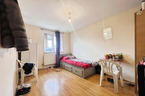 2 bedroom flat for sale, Archery Close, Harrow, HA3
