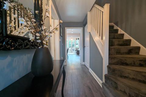 4 bedroom terraced house for sale, Collingsway, Darlington