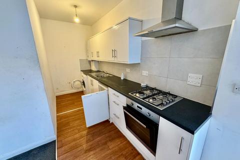 1 bedroom flat to rent, Firs Parade, Matlock DE4