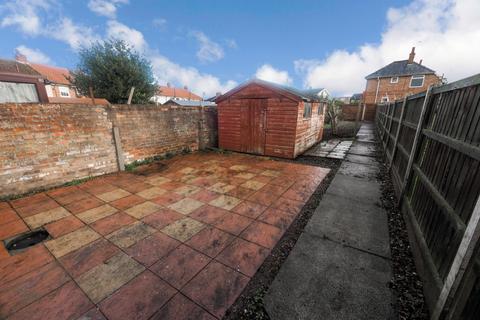 3 bedroom terraced house to rent, Suffolk Road, Great Yarmouth NR31