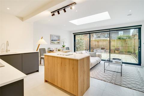 2 bedroom apartment for sale, Marjorie Grove, SW11
