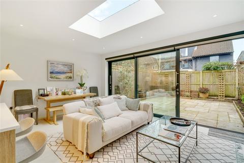 2 bedroom apartment for sale, Marjorie Grove, SW11
