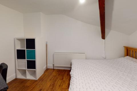 undefined, (3) Flat 2 54 Glasshouse Street, Nottingham