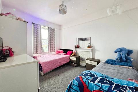 2 bedroom flat to rent, St. Marychurch Road, Devon TQ1