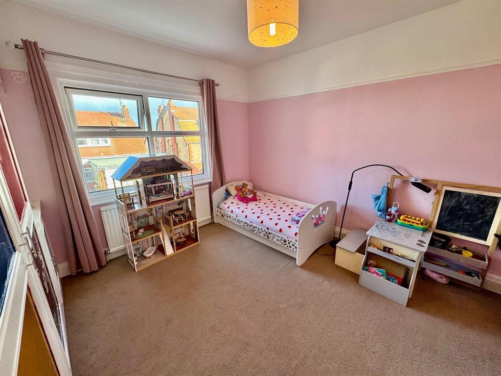 Bedroom 2.jpg