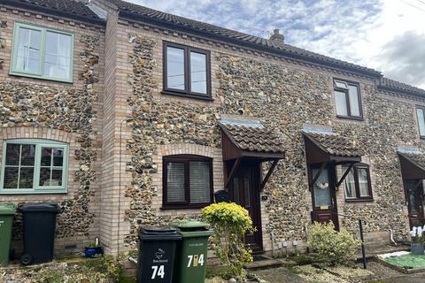 2 bedroom terraced house to rent, St. Nicholas Street, THETFORD