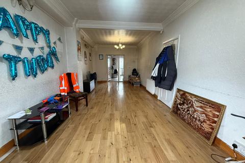 undefined, St. Ives Road