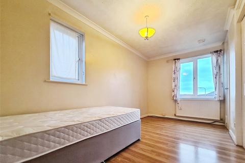 undefined, Camden Place, Reading RG31