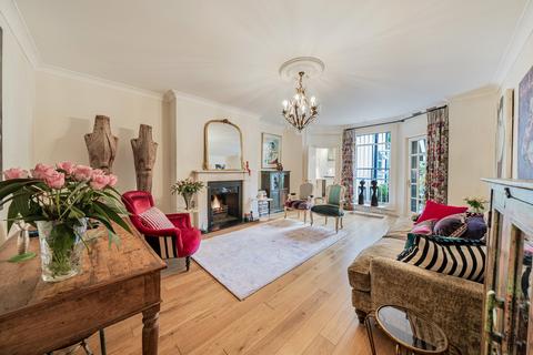 2 bedroom flat for sale, Russell Road, London, W14