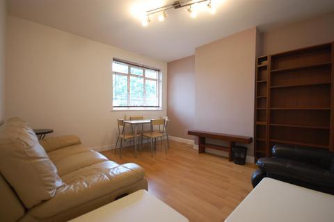2 bedroom flat to rent, Ruislip Court, Ruislip HA4