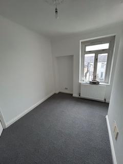 3 bedroom property to rent, Lyndhurst Street, Cardiff, CF11