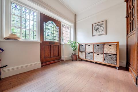 undefined, Salisbury Road, Farnborough, GU14