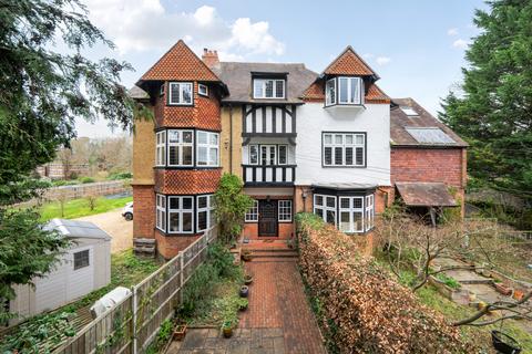 undefined, Salisbury Road, Farnborough, GU14