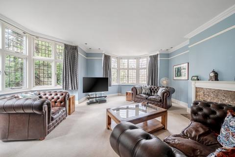 undefined, Salisbury Road, Farnborough, GU14