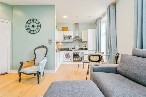 undefined, Hayes Road, Sully, PENARTH