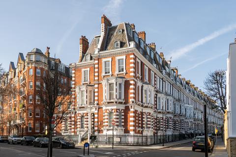 Hornton Street, London, W8