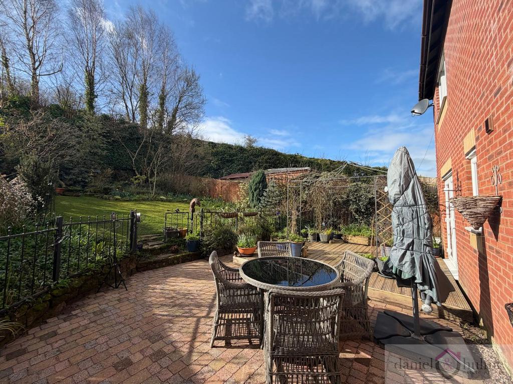 3feb3b30-42f4-4bd5-a2a6-9221f5602918