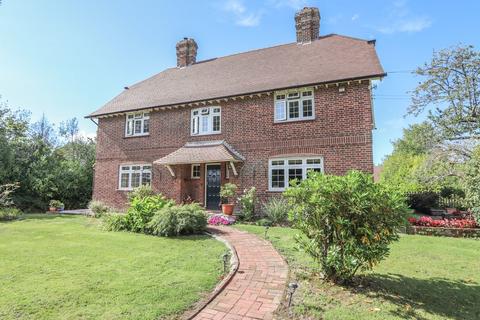 4 bedroom detached house for sale, Whatlington Road, BATTLE, TN33