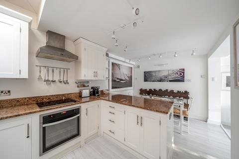 3 bedroom cottage to rent, The Wharf Midhurst GU29
