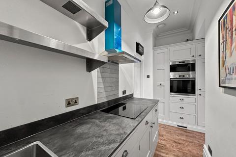 1 bedroom apartment for sale, Stockport Road, Timperley, Altrincham