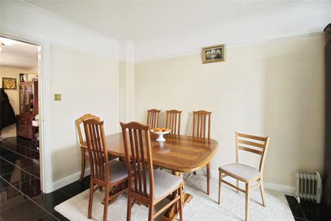 undefined, Redwood Drive,, Laindon,, Basildon,, SS15