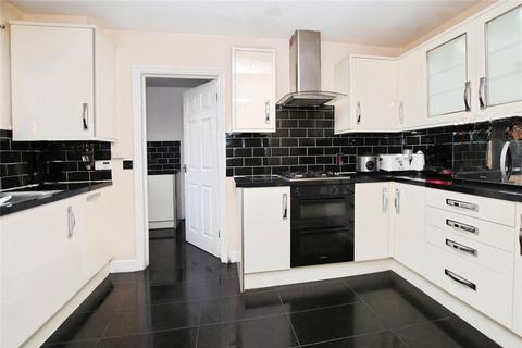 undefined, Redwood Drive,, Laindon,, Basildon,, SS15