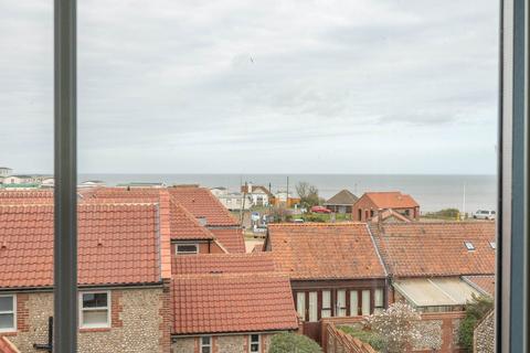 4 bedroom detached house for sale, High Street, Cromer NR27