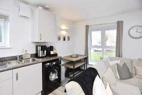 2 bedroom flat for sale, Belmont Way, Heaton Norris, Stockport, SK4