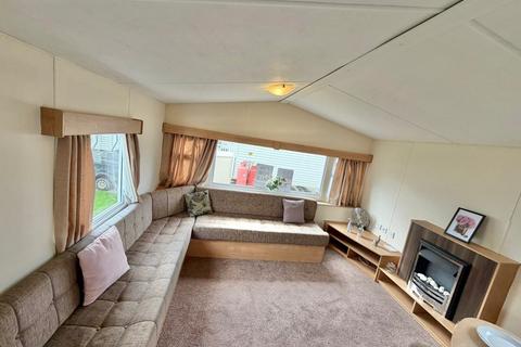 3 bedroom static caravan for sale, Beach Road, St. Osyth CO16