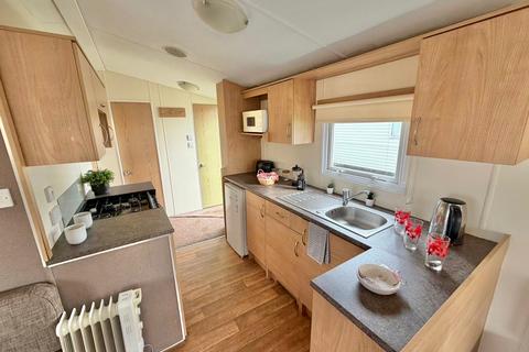 3 bedroom static caravan for sale, Beach Road, St. Osyth CO16