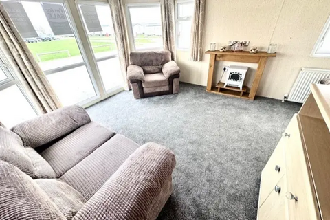 2 bedroom static caravan for sale, Beach Road, St. Osyth CO16