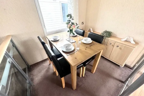 2 bedroom static caravan for sale, Beach Road, St. Osyth CO16