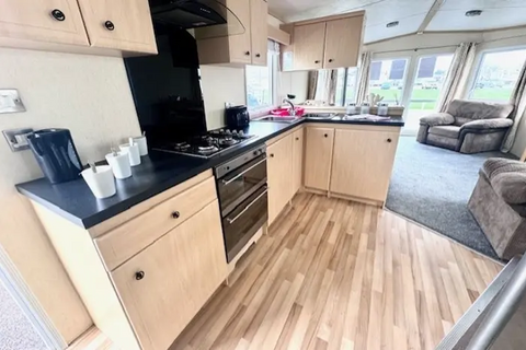 2 bedroom static caravan for sale, Beach Road, St. Osyth CO16