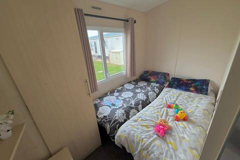 3 bedroom static caravan for sale, Beach Road, St. Osyth CO16