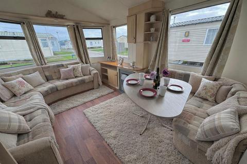 1 bedroom static caravan for sale, Beach Road, St. Osyth CO16