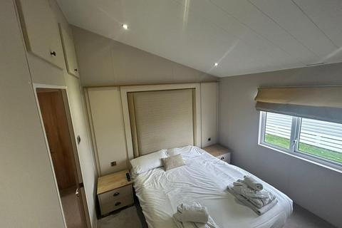 3 bedroom holiday lodge for sale, Dymchurch Road, New Romney TN28