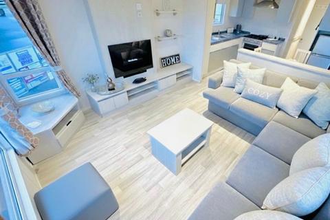 3 bedroom static caravan for sale, Beach Road, St. Osyth CO16