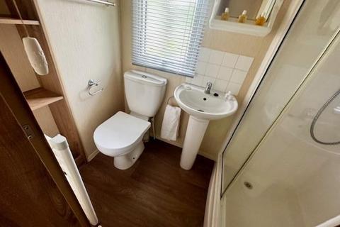 undefined, Carlton IP17