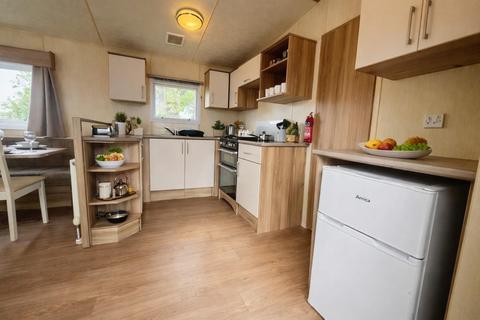 undefined, Carlton IP17