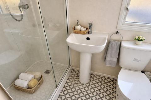 undefined, Carlton IP17